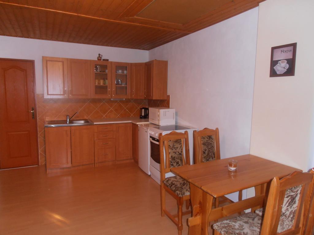 Apartment Veronika Predni Vyton Room photo